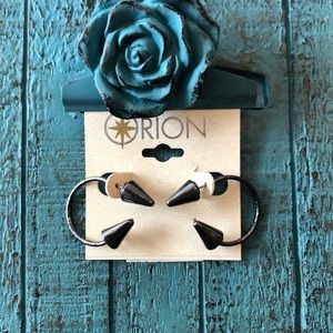 5/$25 Orion Earrings new on card 👂